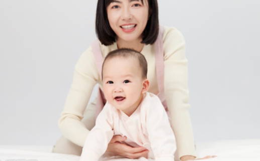 贺姓女生才华横溢名字精选437个，好听有寓意